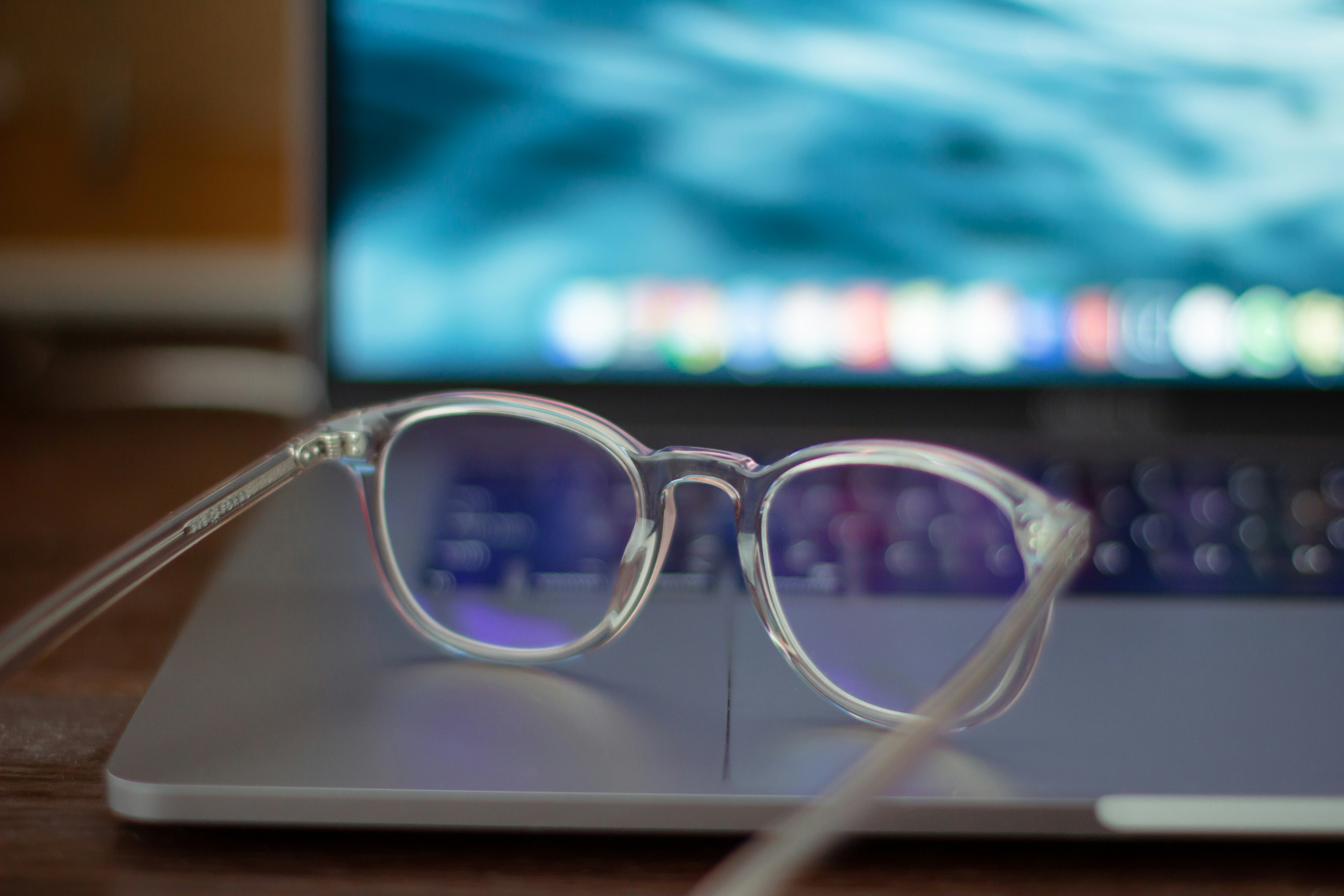 Courtrooms ban smart glasses